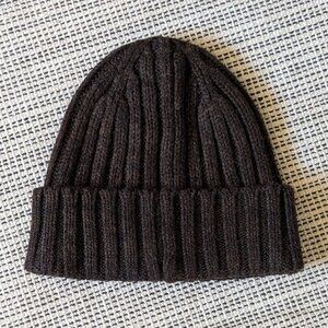 Uniqlo Heatech Chocolate Brown Rib Knit Fisherman Style Winter Hat Beanie